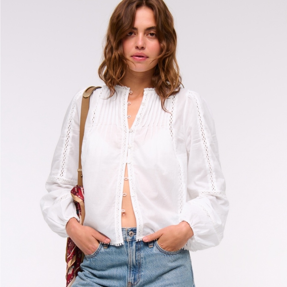 Abercrombie & Fitch Long Sleeve Lace-Trim Top